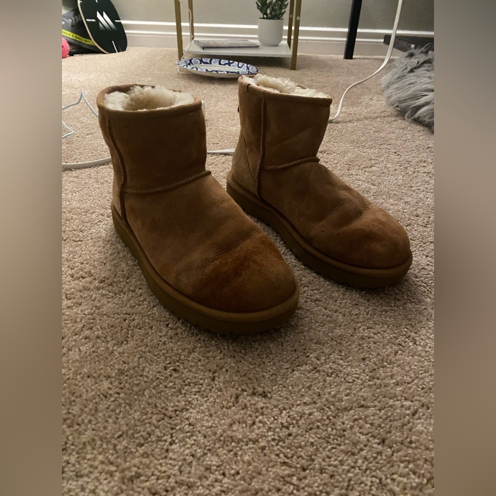 Ugg minis